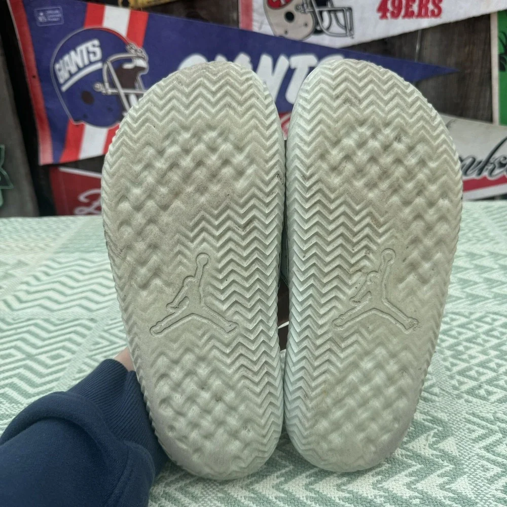 Size‎ 9 - NIKE JORDAN PLAY SLIDE UNISEX SLIDES 